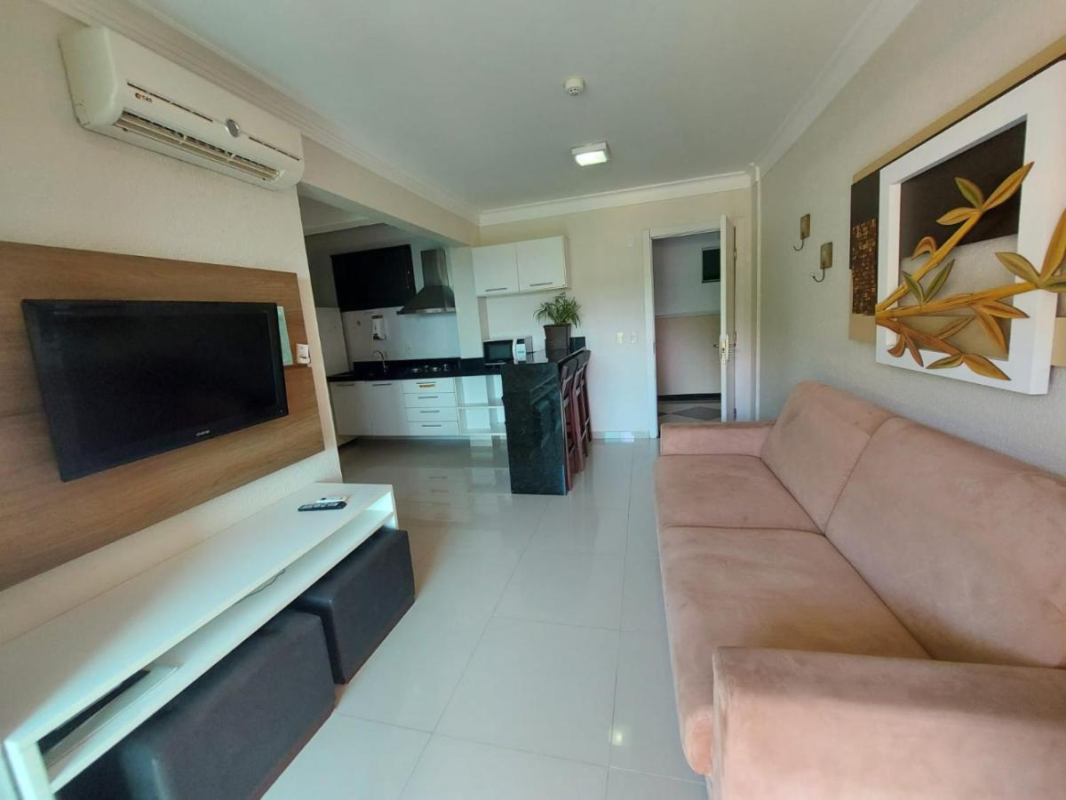 Apartamento Em Condominio Em Бомбиньяс Экстерьер фото